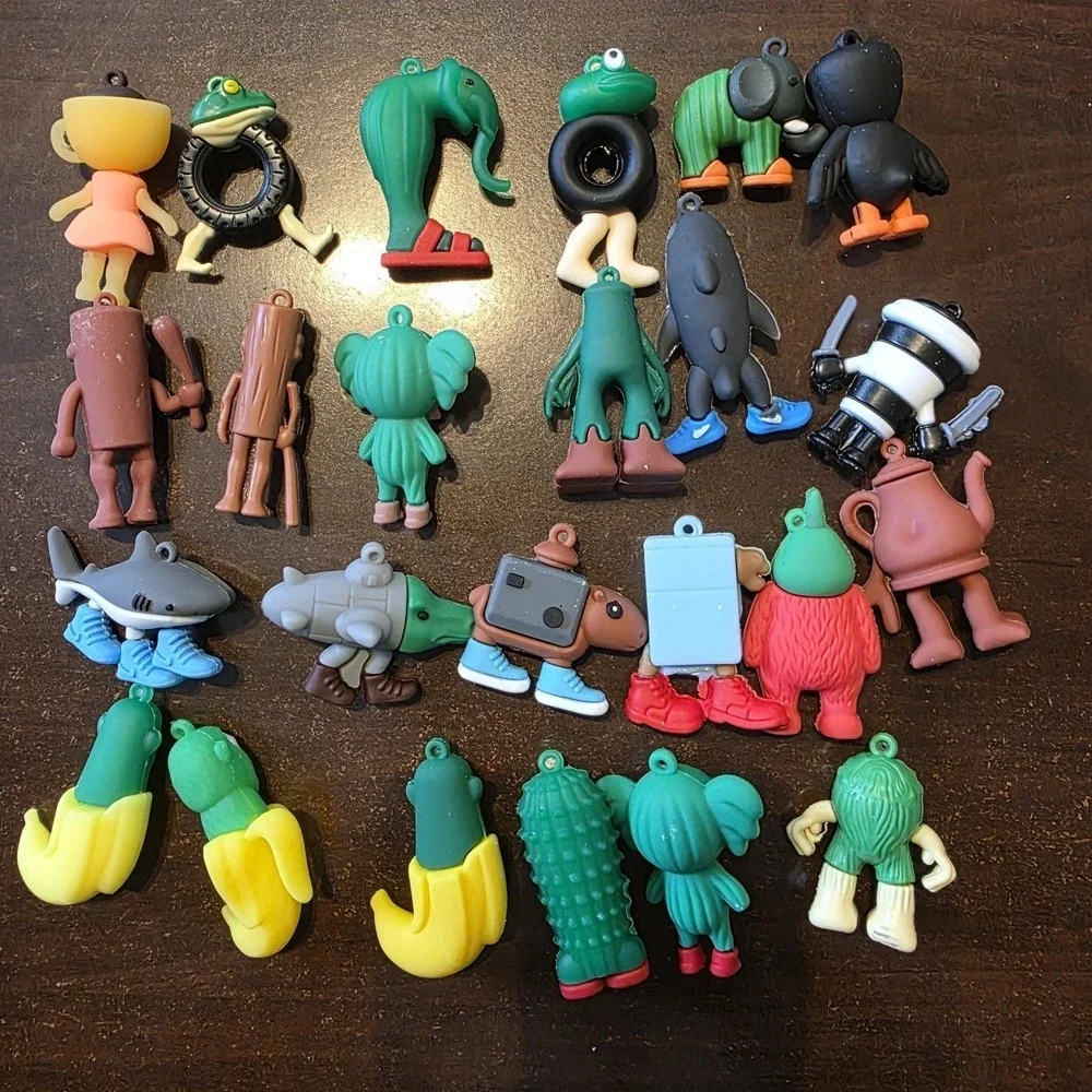 Brainrot Style Action Figure toy lot, 24 pcs Shantou,‎ Keychains